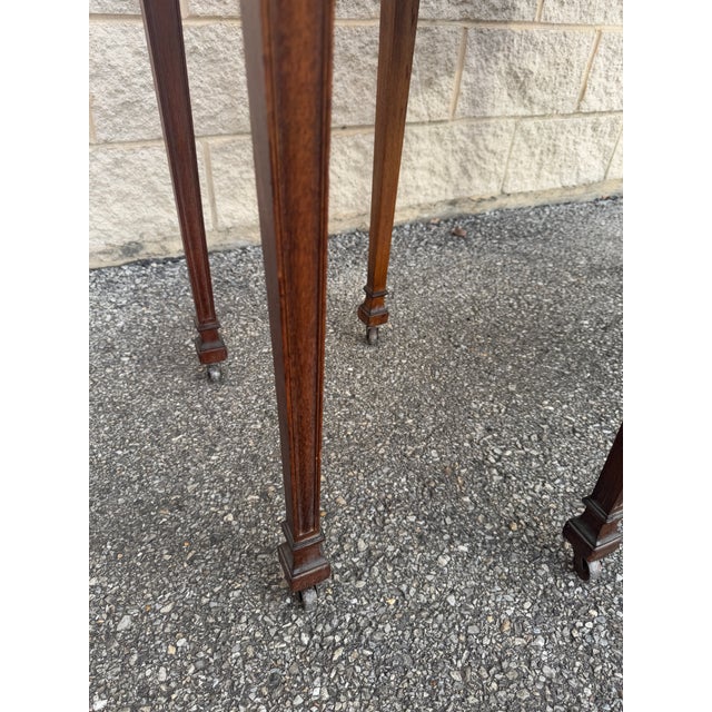 Federal-Style Mahogany Bow-Front Sideboard With Carved Backsplash and Brass Hardware For Sale In Philadelphia - Image 6 of 12