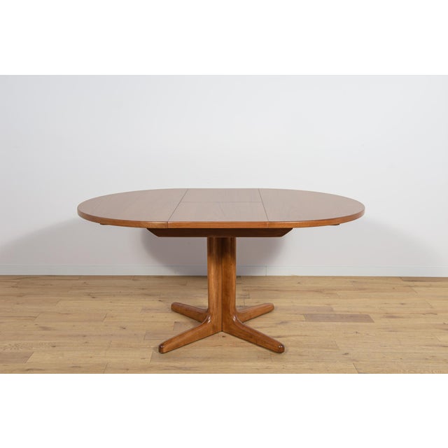 Mid-Century Round Teak Extendable Dining Table, United Kingdom, 1950s For Sale - Image 6 of 17