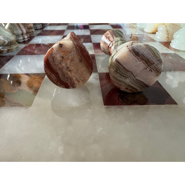 White Vintage Mexican Banded Onyx & White Calcite Hand-Carved Chess Set, 1960s–70s For Sale - Image 8 of 18