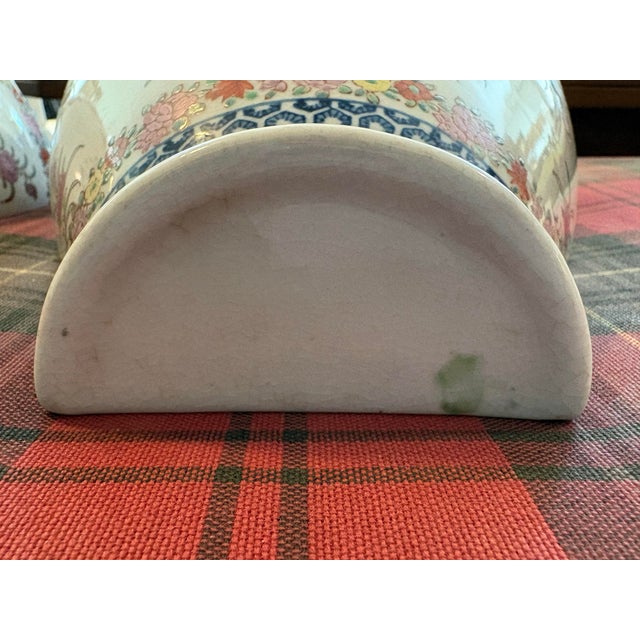 Vintage Italian Majolica Heraldic Wall Pocket Vases – Large Hand‑Painted Pair With Crackle Glaze For Sale - Image 9 of 11