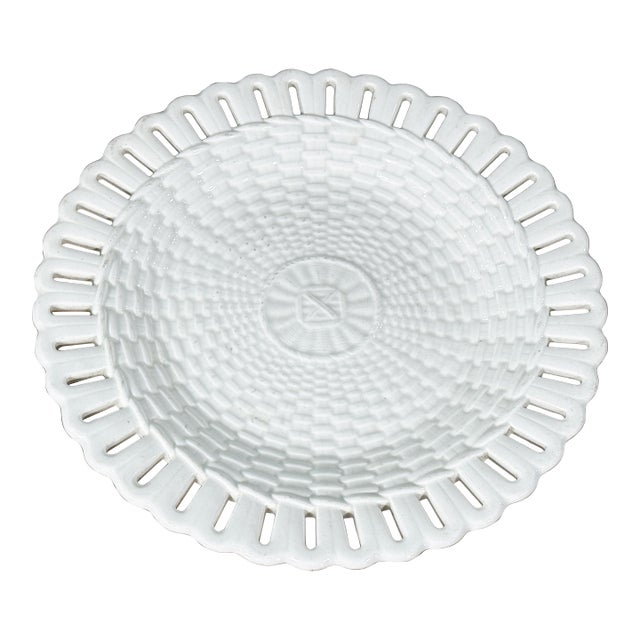 Antique Wedgwood Creamware Queensware Pierced Basketweave Plate With Scalloped Rim For Sale