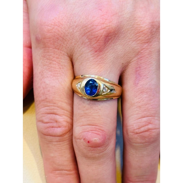 1 1/4 Ct Oval Natural Ceylon Blue Sapphire Engagement Ring in 18 Karat Gold, MEN For Sale - Image 9 of 18