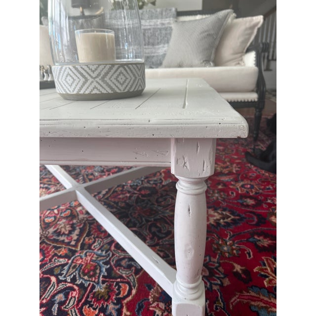 Farmhouse 1980s Vintage Ethan Allan Coffee Table Painted White For Sale - Image 3 of 7