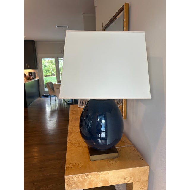 Thomas O'Brien Thomas O’Brien for Visual Comfort Large Ciro Ceramic & Brass Table Lamp For Sale - Image 4 of 5
