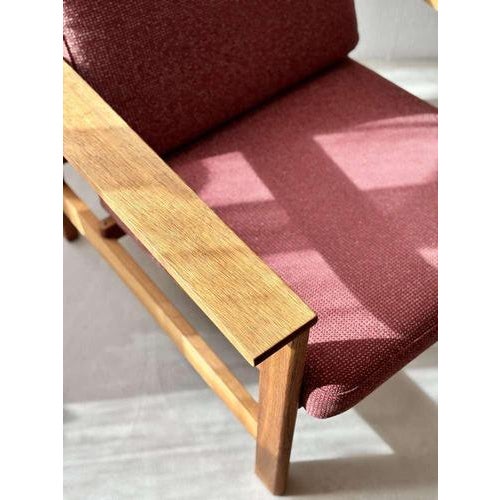 Mid-Century Modern Model 2551 Armchair in Oak by Søren Holst for Fredericia, 1960s For Sale - Image 3 of 18