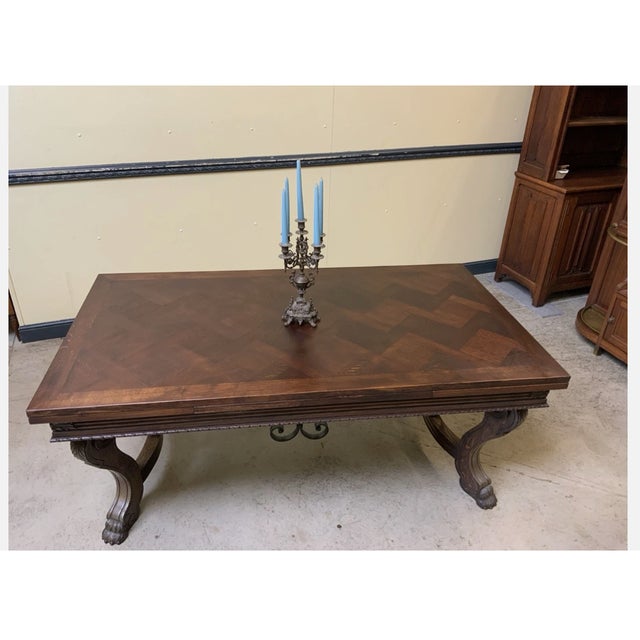 Age: circa 1935 Wood type: solid oak, veneered tabletop Condition: very good, meticulously maintained, and ready-to-use...