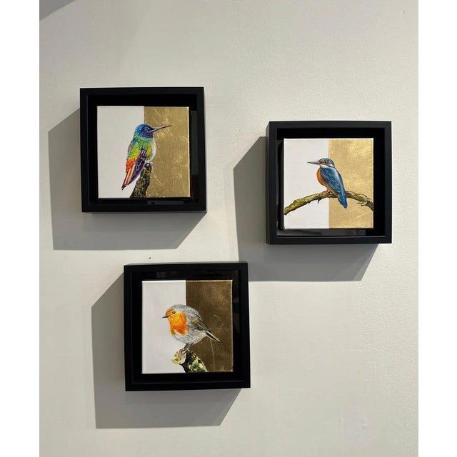 Anastasia Gklava, Crimson Chat Red Bird, 2025, Acrylic & Gold Leaf For Sale - Image 6 of 7