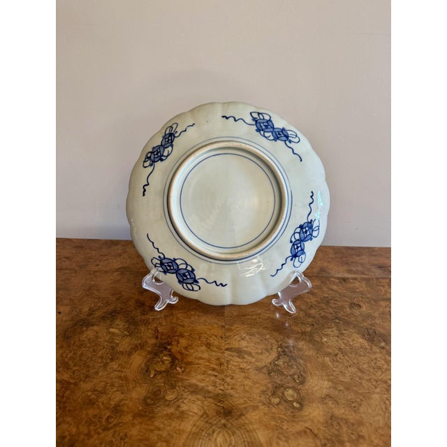 Japanese Imari Plate with Scalloped Edge, 1900s For Sale - Image 3 of 5
