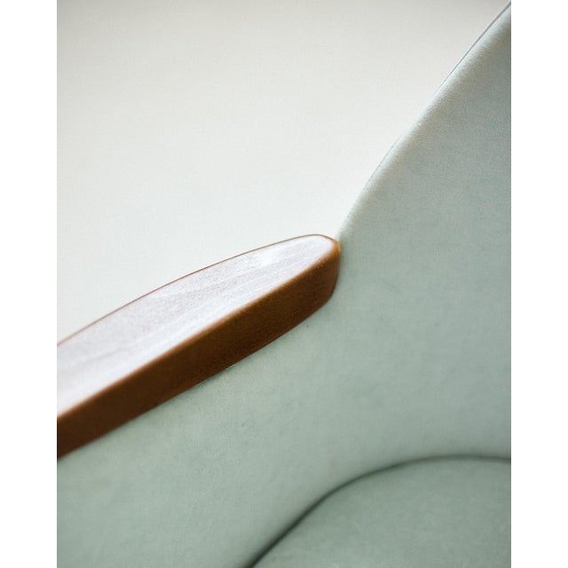 Shell-Shaped Lounge Chair, 1970s For Sale - Image 6 of 7