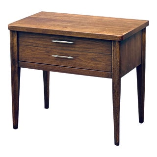 1960s Mid-Century Modern Broyhill Saga Single Drawer Walnut Nightstand on Long Tapered Legs For Sale