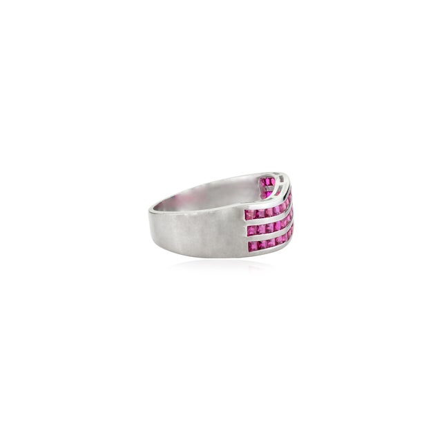 Silver Contemporary Wave Natural 2.02 Ct Ruby Channel Set Band Ring Size 6 For Sale - Image 8 of 12