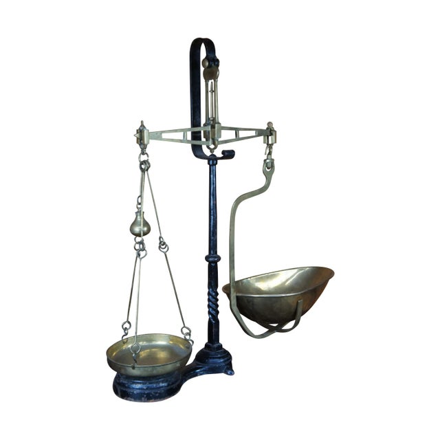English Antique Bayliss & Co 19th Century English Brass Apothecary Counter Scale Balance For Sale - Image 3 of 11