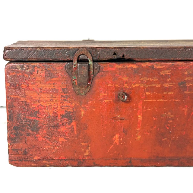 Early 20th Century Early 20th Century Farmhouse Red Dovetail Trunk Box For Sale - Image 5 of 17