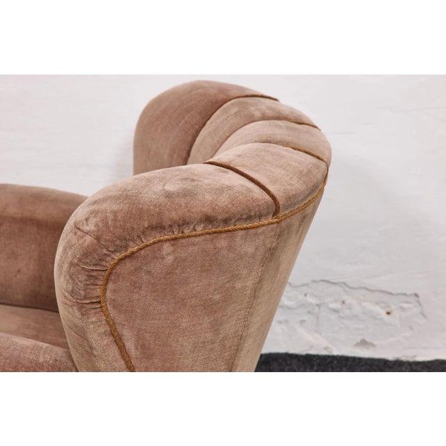 1940s Vintage Danish Model 1518 Lounge Chair in Sand Beige Mohair Velvet from Fritz Hansen, 1940s For Sale - Image 5 of 18
