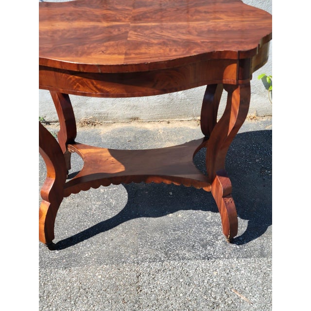 19th Century American Empire Flame Mahogany Center Table. For Sale - Image 12 of 18