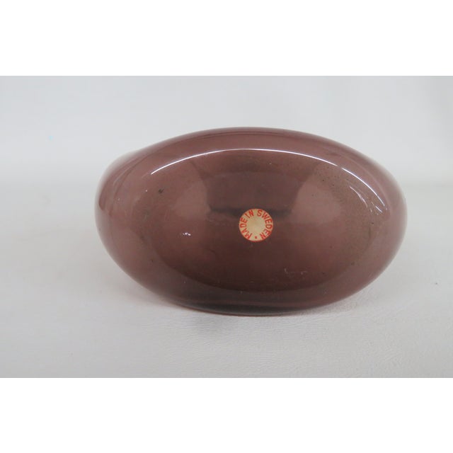 Purple Pinched Bulb Vase Made in Sweden Mid Century Modern Sculpted Glass 4745b For Sale - Image 13 of 17