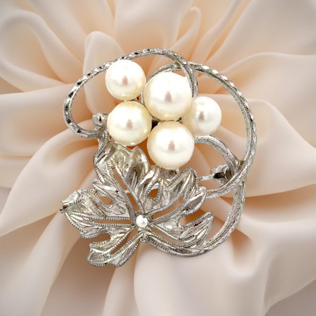 Metal 1990s Mikimoto Akoya Pearl Brooch Sterling Silver 6 mm 5.24 Grams Estate For Sale - Image 7 of 8