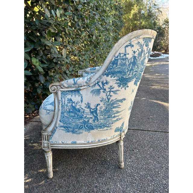19th Century French Bergere Chair in Blue and White English Toile For Sale In Atlanta - Image 6 of 10