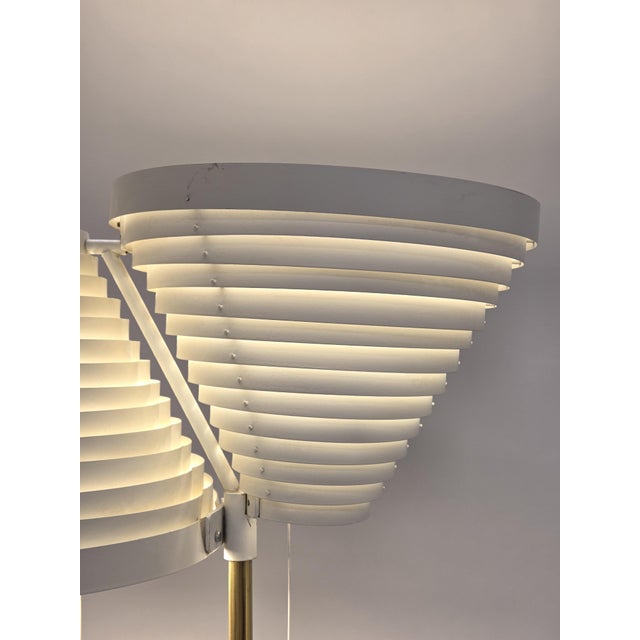 Artek A810 Floor Lamp by Alvar Aalto for Valaistustyö, 1960s For Sale - Image 4 of 11