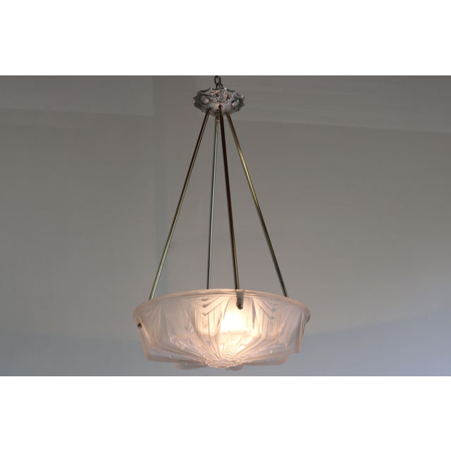 Vintage French Art Deco Pendant Light in White Glass by Muller Freres, 1930 For Sale - Image 10 of 13
