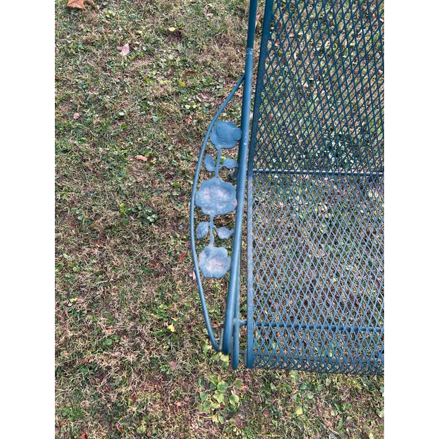 Metal 1960s Woodard Wrought Iron Patio Table & 4 Chairs For Sale - Image 7 of 8