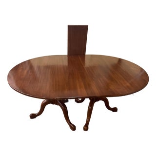Late 20th Century Henkel Harris Oval Wild Black Cherry Queen Anne 2 Pedestal Dining Table 1 Leaf For Sale