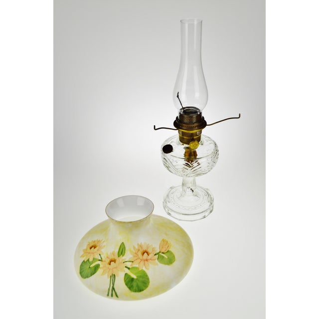 Vintage Washington Drape Aladdin Oil Lamp with Hand Painted Shade