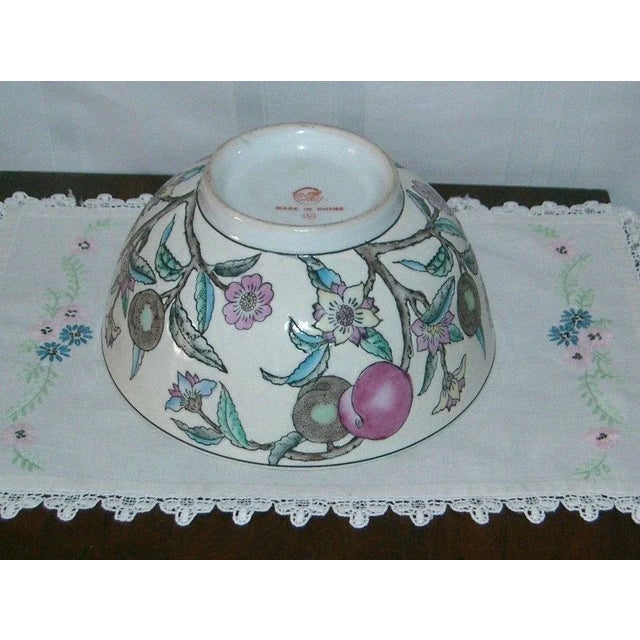 Late 20th Century Chinese 8" Fruit Bowl ~ Marked Mid 20th Century ~ Hand Painted For Sale - Image 5 of 6