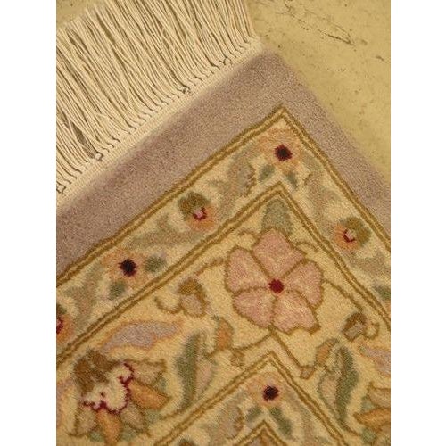 1990s High Quality 100% Wool Approx 3 X 5 9 Throw Area Rug For Sale - Image 5 of 9
