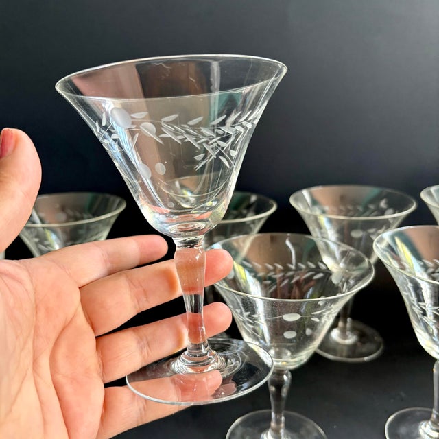 Mid-Century Modern Vintage Willow Moon Champagne Glasses, Set of 7 - By Pioneer - Mid Century Etched Crystal Sparkling Wine Coupes For Sale - Image 3 of 7