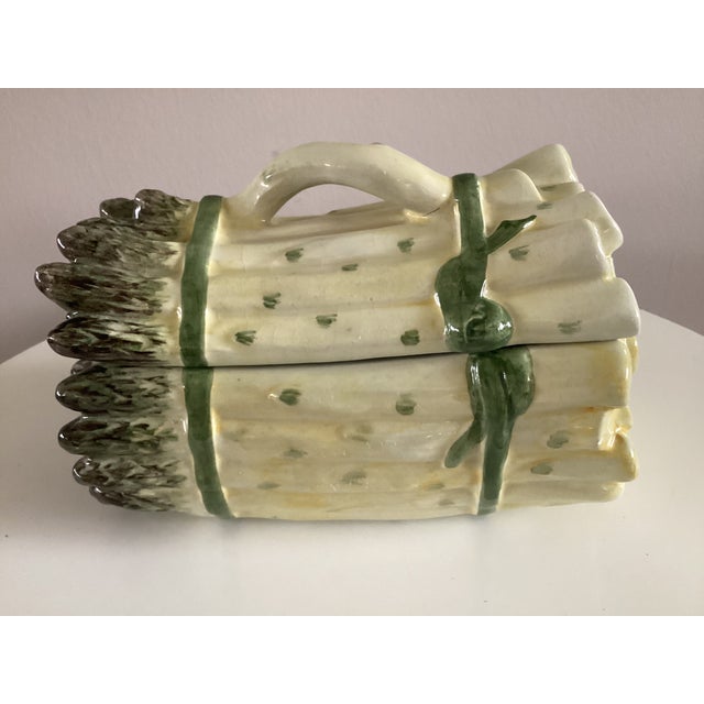 Early 21st Century Majolica Style Covered Serving Dosh Shaped Like a Bunch of Asparagus For Sale - Image 5 of 11