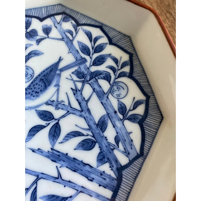 Early 20th Century Early 20th Century Chinese Porcelain Hand Painted Signed Bird Trinket Octagon Dish For Sale - Image 5 of 6
