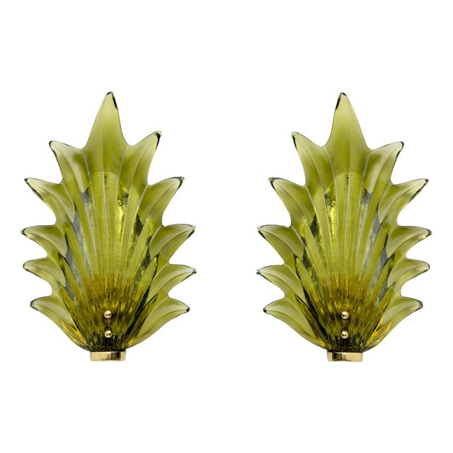 Italian Modern Murano Glass Leaf Sconces in the style of Barovier & Toso, 1980s, Set of 2 For Sale