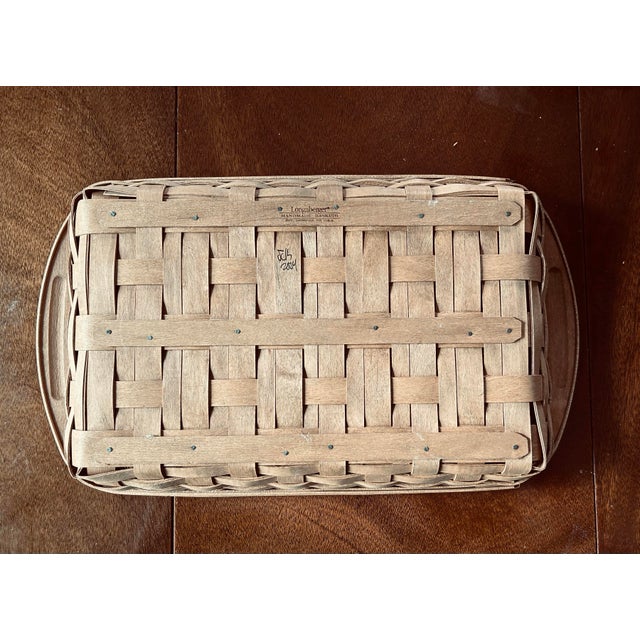 Longaberger Handwoven Oblong Rectangle Basket With Handles Signed 2004 For Sale - Image 4 of 4