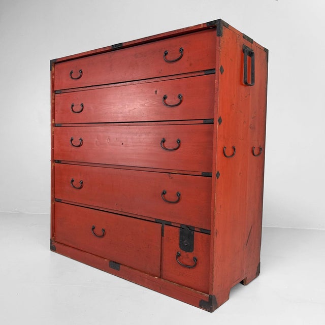 Red Tansu Chest of Drawers, Japan, 1920s For Sale - Image 6 of 17