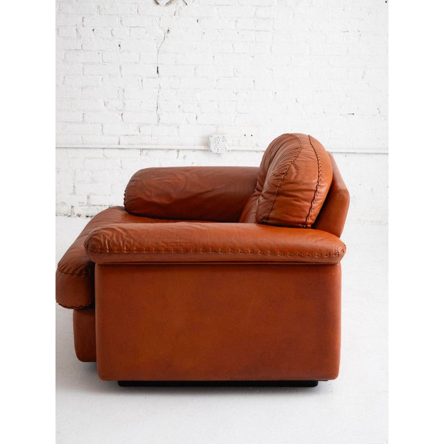 Vavassori "Original Arizona" Lounge Chair in Cognac Leather For Sale In New York - Image 6 of 13