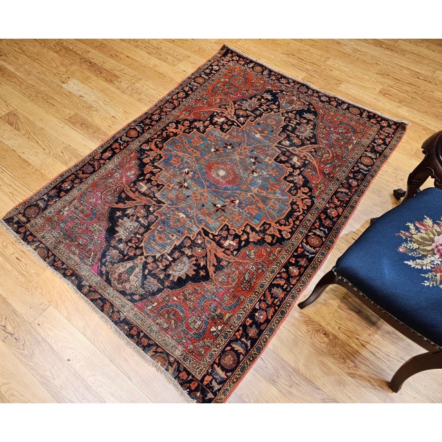 19th Century Persian Farahan Rug, Hand-Knotted Wool, Floral Medallion Design, Blue & Red, 4x6 For Sale In Chicago - Image 6 of 18