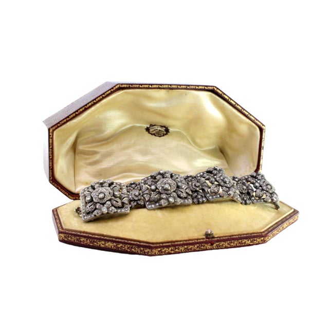 Art Deco Gold and Silver Bracelet with Brilliant-Cut Diamonds and Chips For Sale - Image 12 of 12