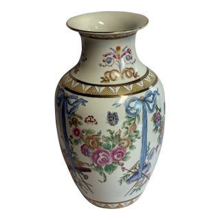Vintage Chinese Famille Rose Porcelain Vase For Sale