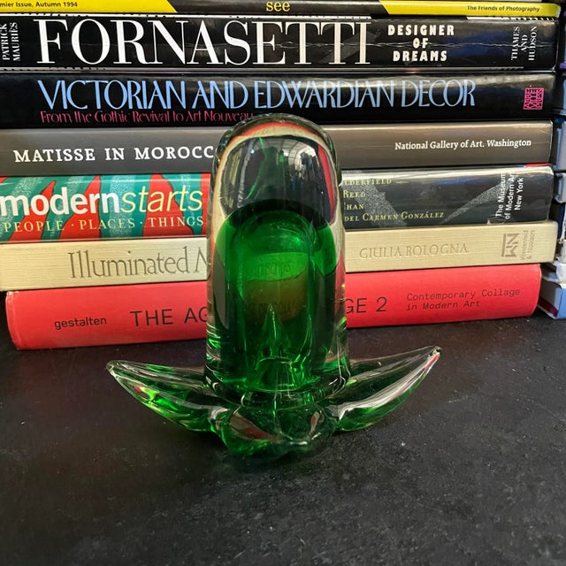Mid-Century Modern Green Petaled Art Glass Paper Weight Kit For Sale - Image 3 of 10