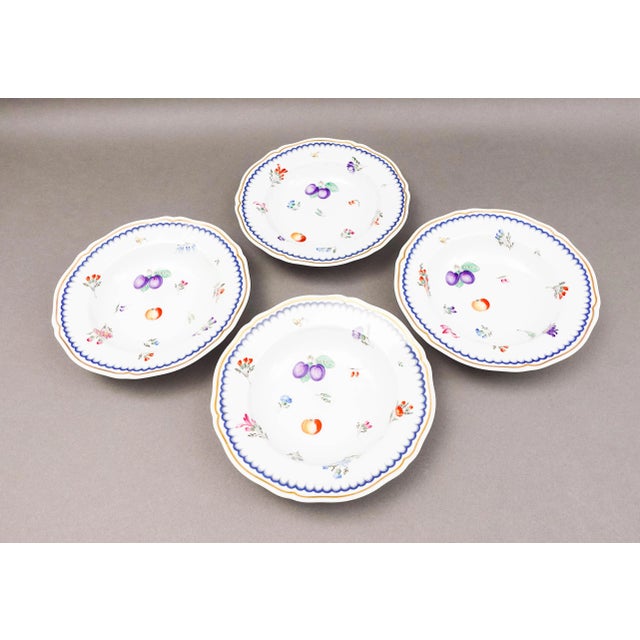 Contemporary Vintage Richard Ginori Italian Fruits Porcelain Rimmed Soup Bowls- Set of 4 For Sale - Image 3 of 8