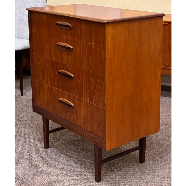 Mid-Century Modern European Mid Century Modern Teak Chest of Drawers c.1960 For Sale - Image 3 of 7