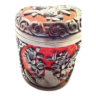Antique Chinese Carved Cinnabar Lacquer Trinket Jewelry Floral Black and Red 4” For Sale