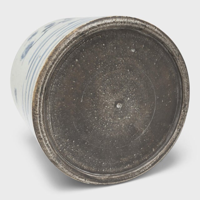 Vintage Chinese Blue & White Peony Brush Pot For Sale In Chicago - Image 6 of 8