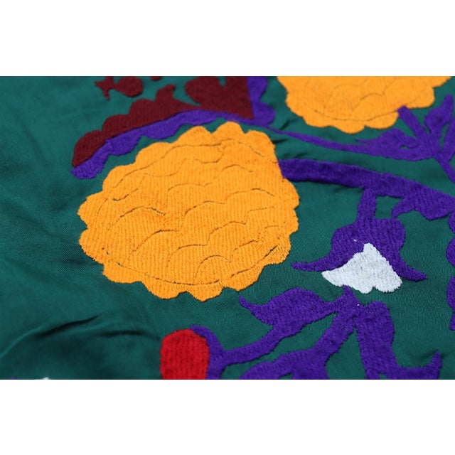 Vintage Hand-Embroidered Suzani Wall Hanging, Uzbekistan, 1920s For Sale - Image 6 of 18