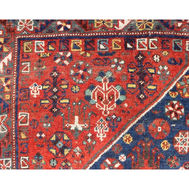 Red Early 20th Century Antique Persian Shiraz Rug With Tri-Medallion Geometrics in Royal Blue and Red For Sale - Image 8 of 13