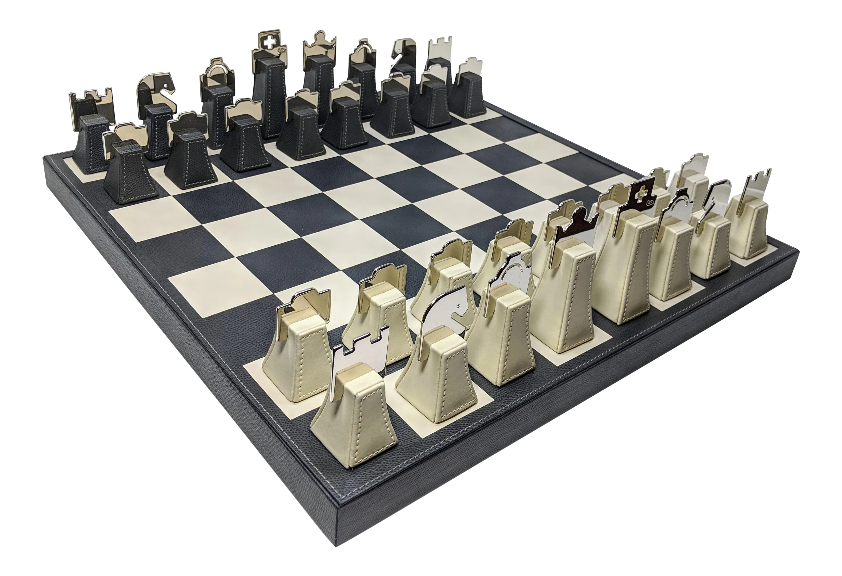Magnifique jeu d'échecs en bois PEARL - Motif brûlé sur chaque pièce