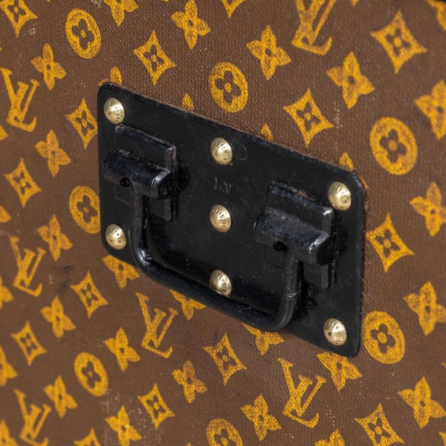 Antique 20th Century Hat Trunk in Monogram Canvas from Louis Vuitton, Paris, 1900s For Sale - Image 6 of 18