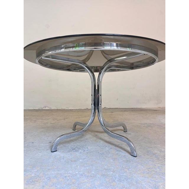 Round Dining Table in Tinted Glass and Chrome For Sale - Image 10 of 11