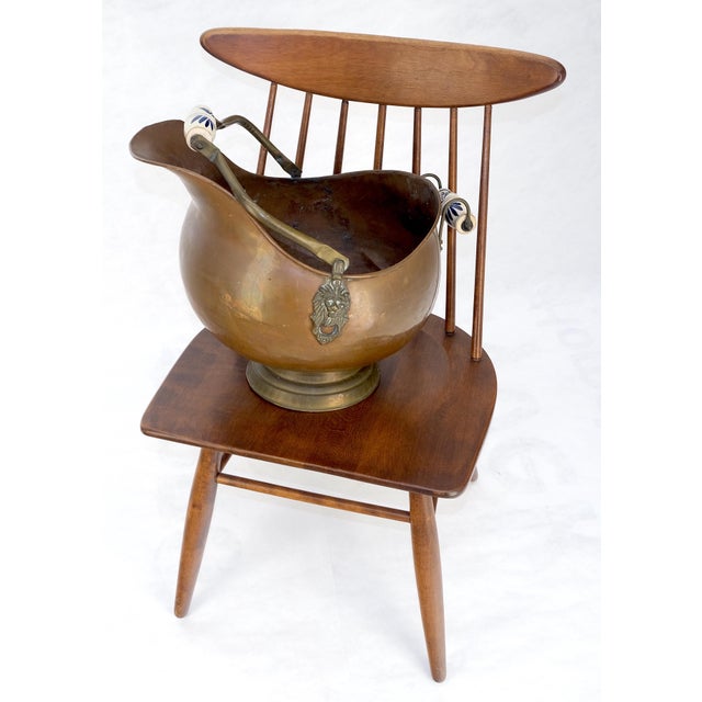 Metal Large Made in Holland Antique Copper Coal Scuttle w/ Brass Ceramic Handle For Sale - Image 7 of 8